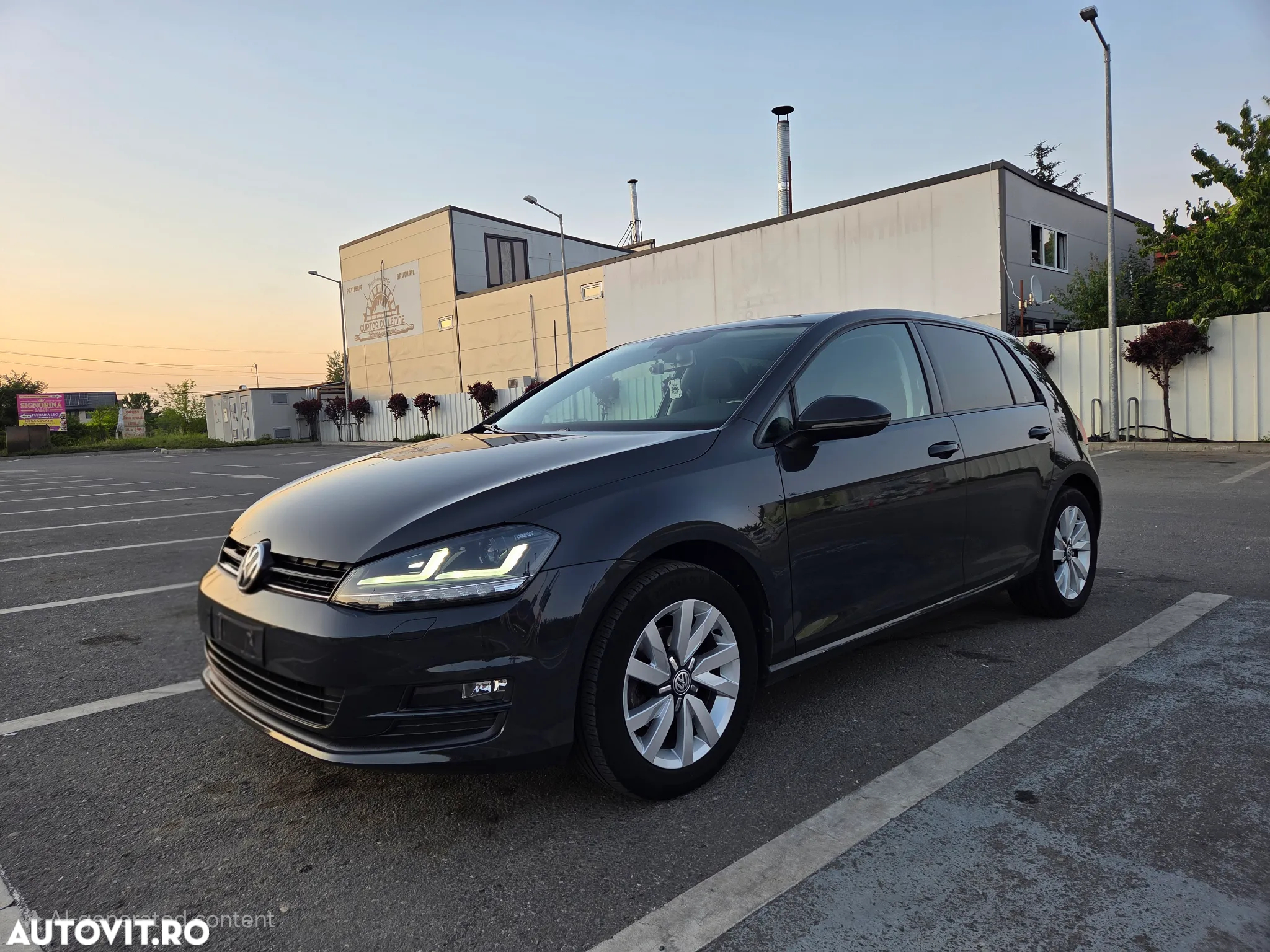 Volkswagen Golf 1.2 TSI BMT Comfortline - 5
