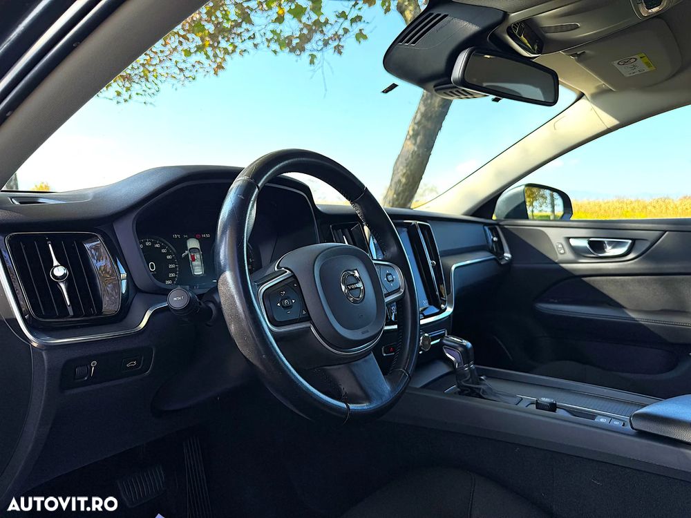 Volvo V60 D3 Momentum - 22