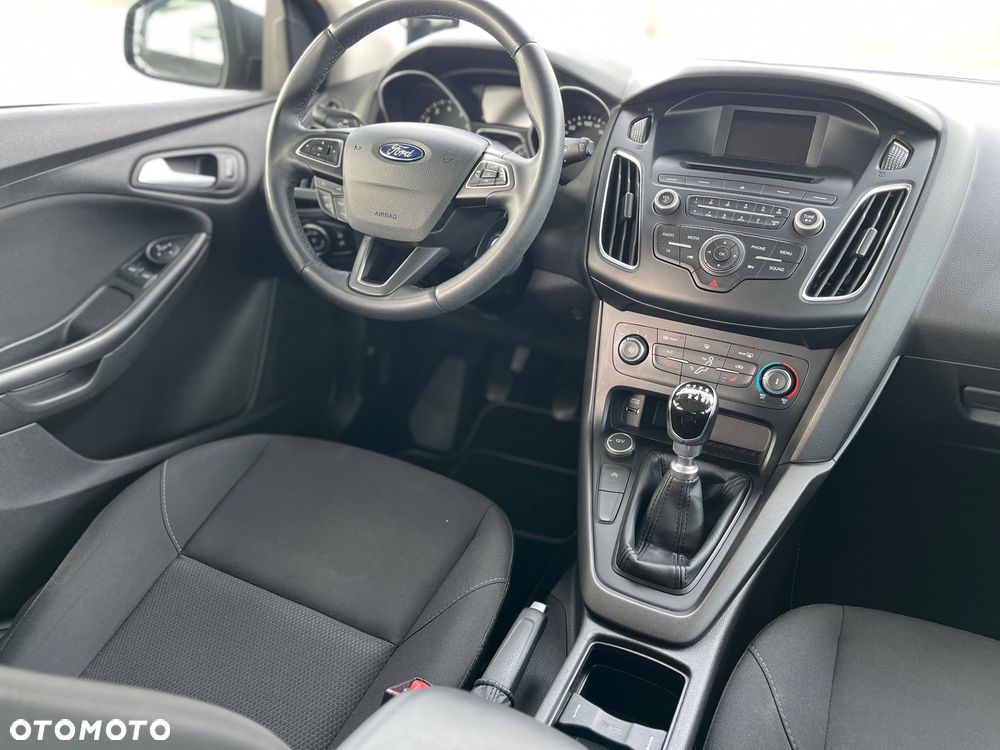 Ford Focus 1.5 EcoBoost Trend ASS - 24