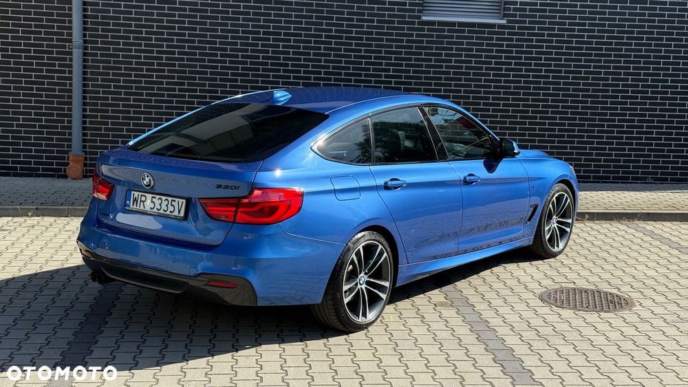 BMW Seria 3 330i xDrive M Sport - 5