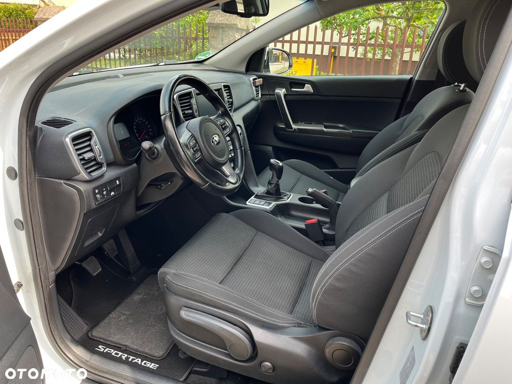 Kia Sportage 1.6 GDI 2WD DREAM-TEAM EDITION - 6