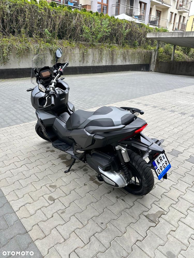 Honda ADV350 - 4
