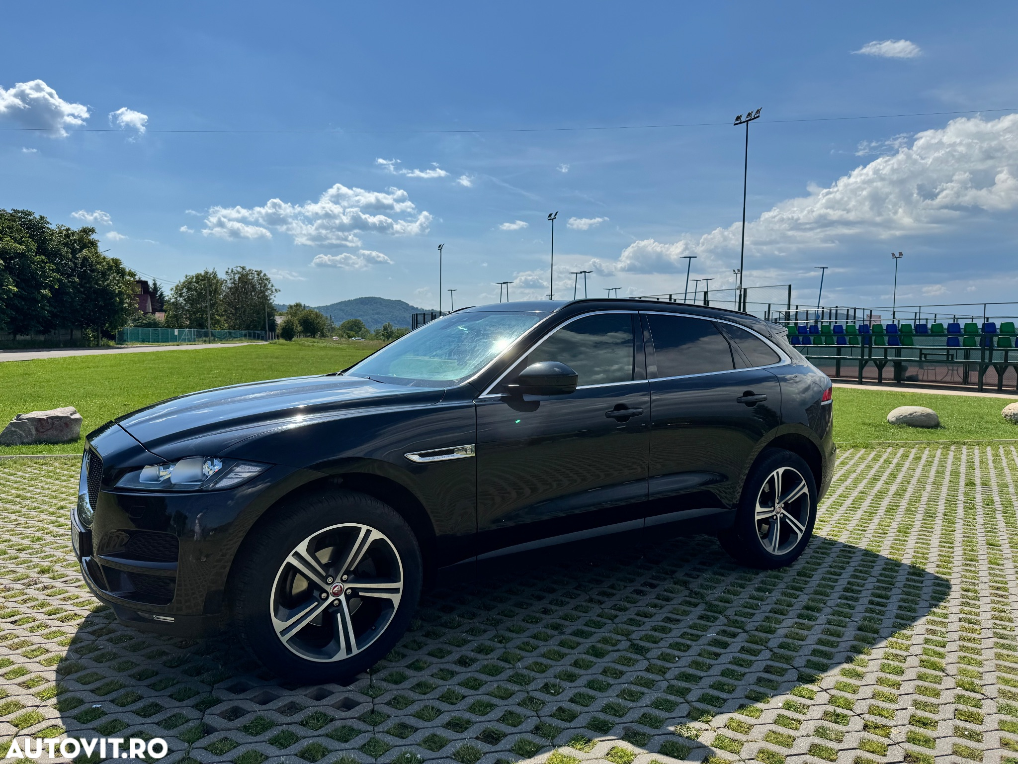 Jaguar F-Pace 20d AWD Portfolio - 2