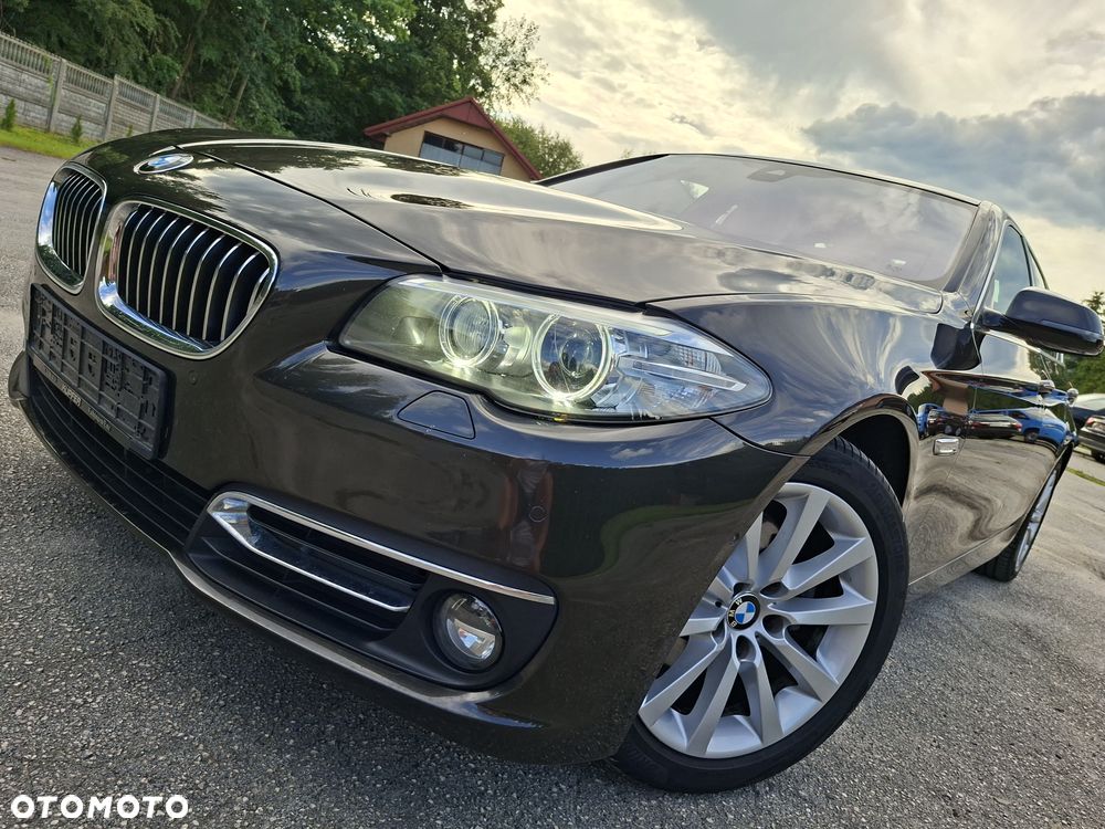 BMW Seria 5 520d xDrive Luxury Line - 1