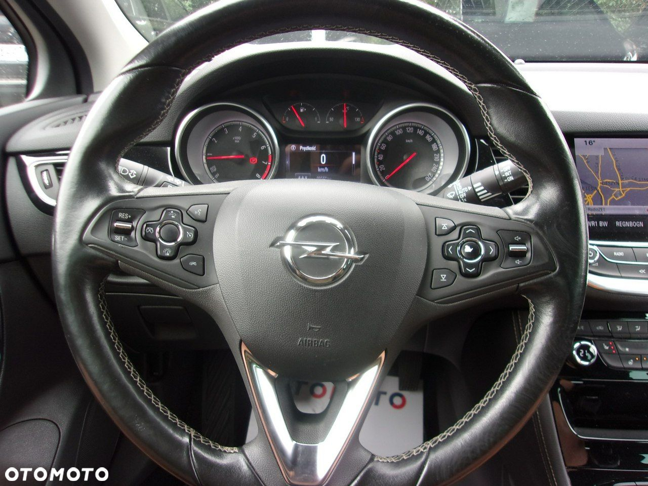 Opel Astra 1.4 Turbo Innovation - 17