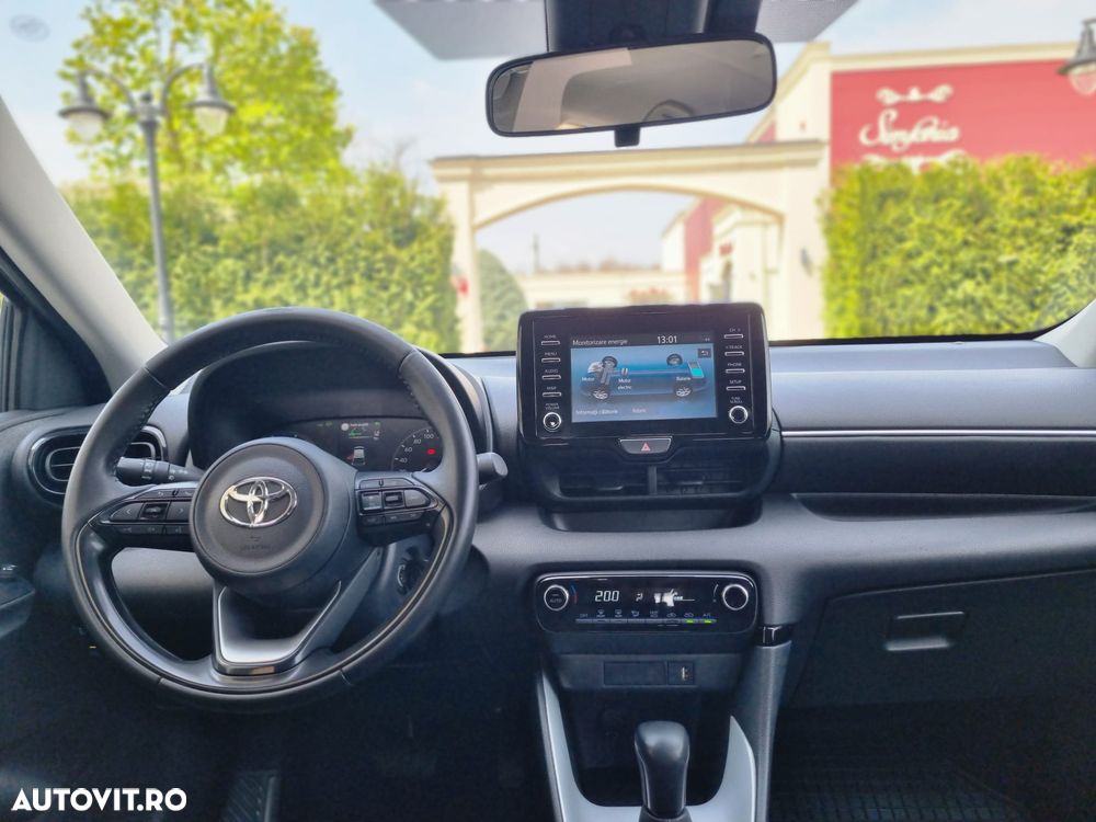 Toyota Yaris - 12