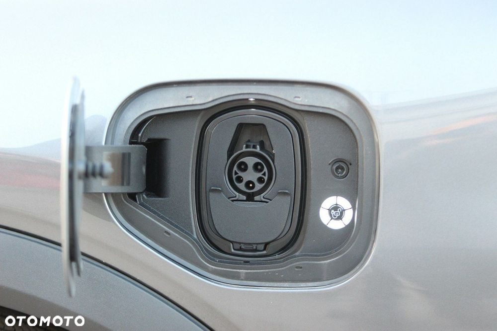 Ford Mustang Mach-E - 29