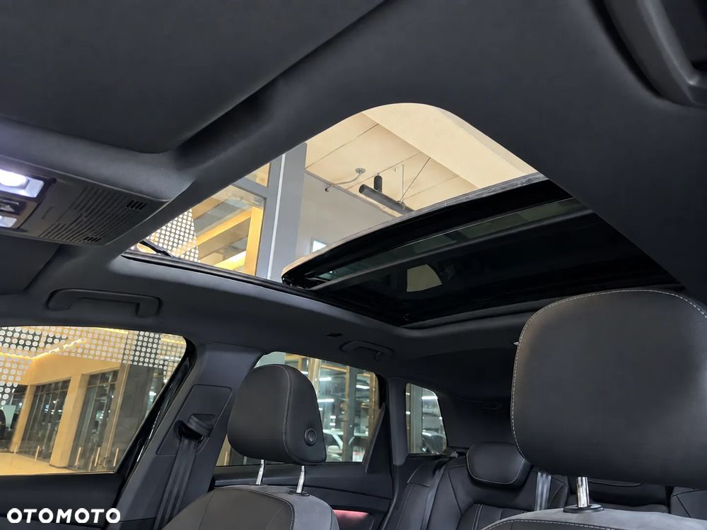 Audi Q4 e-tron - 9