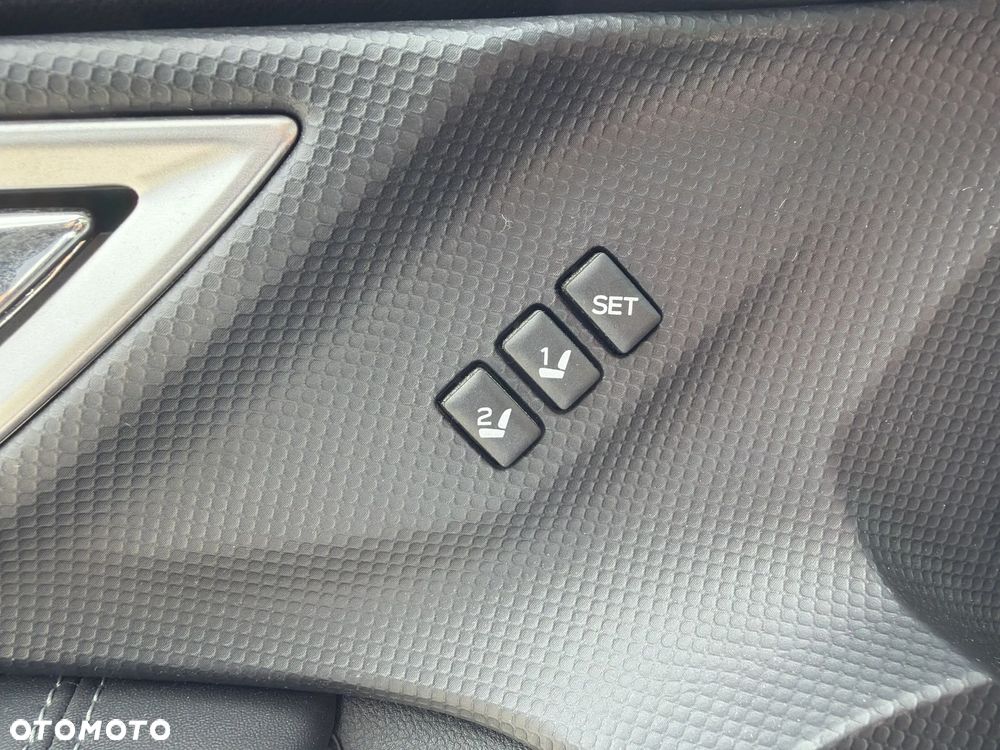 Subaru Forester 2.0i-L Platinum (EyeSight) Lineartronic - 22