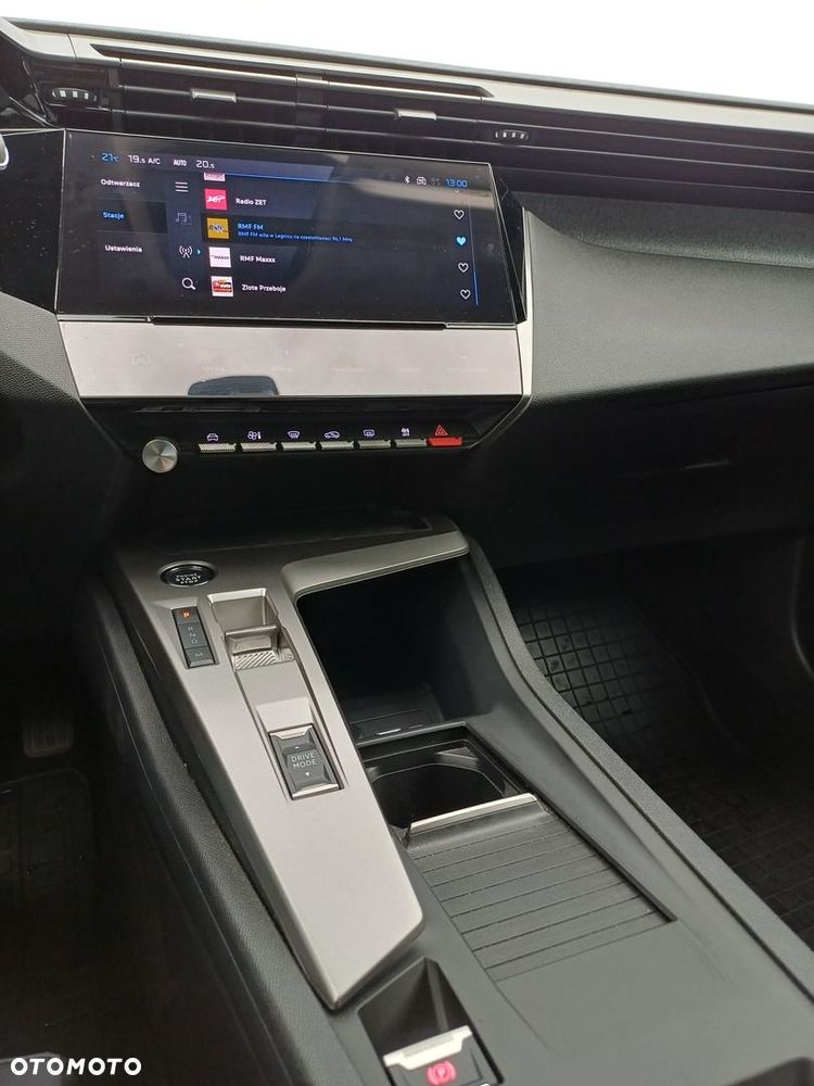 Peugeot 408 1.2 PureTech mHEV Allure S&S e-DSC6 - 21