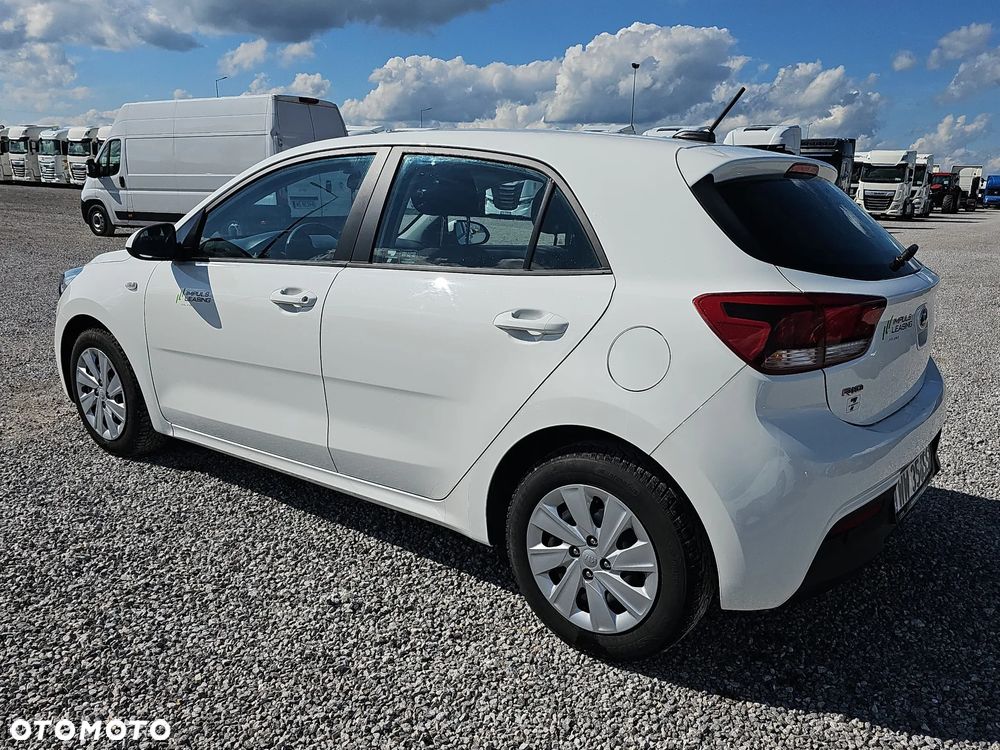 Kia Rio 1.2 M - 8