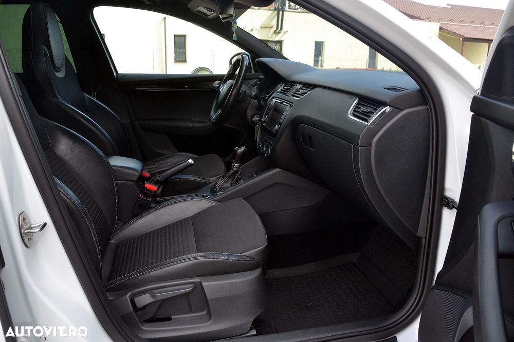 Skoda Octavia 2.0 TDI DSG RS - 18