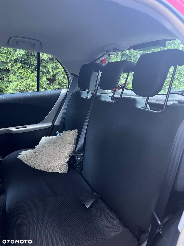Toyota Yaris 1.0 Terra - 8