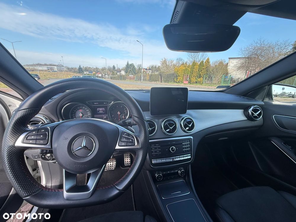 Mercedes-Benz GLA 220 4-Matic AMG Line - 15