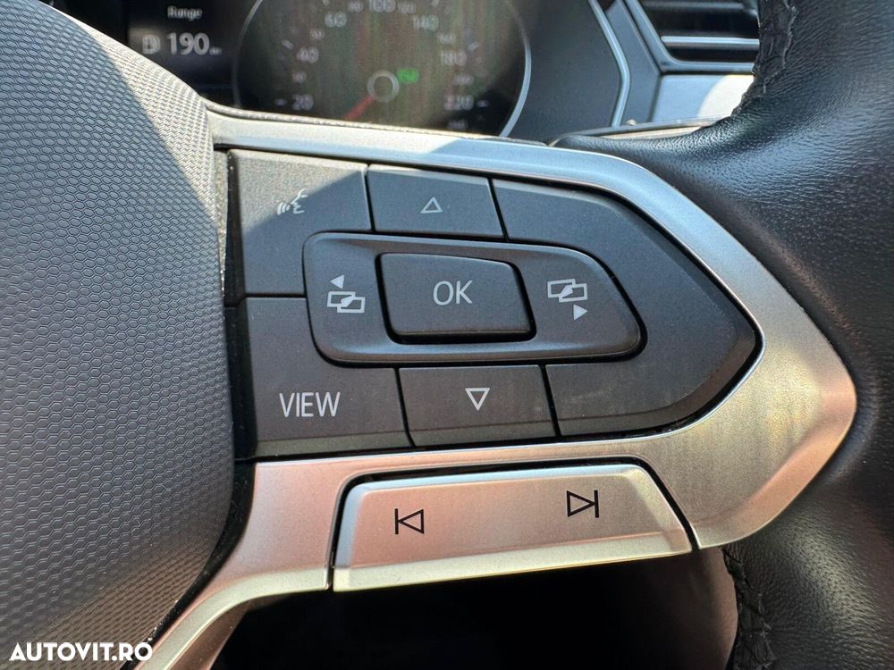 Volkswagen Passat - 16