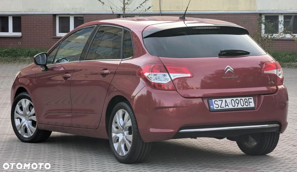 Citroen C4 2012 photo 2