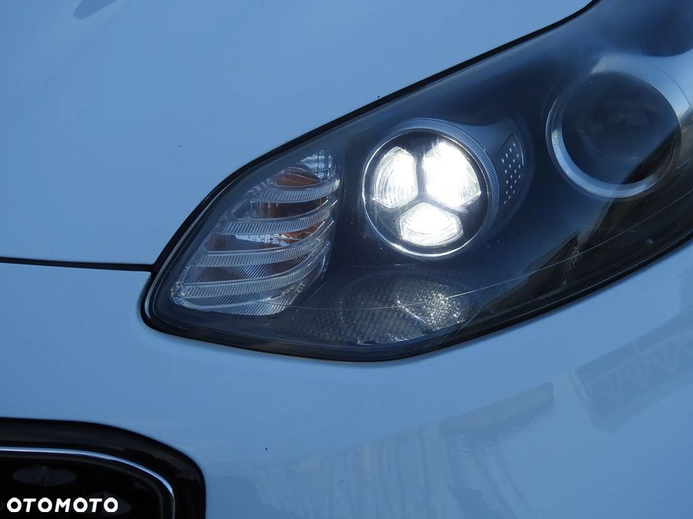 Kia Sportage 1.7 CRDI 2WD ISG Dream-Team Edition - 27