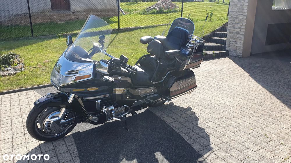 Honda GL - 16
