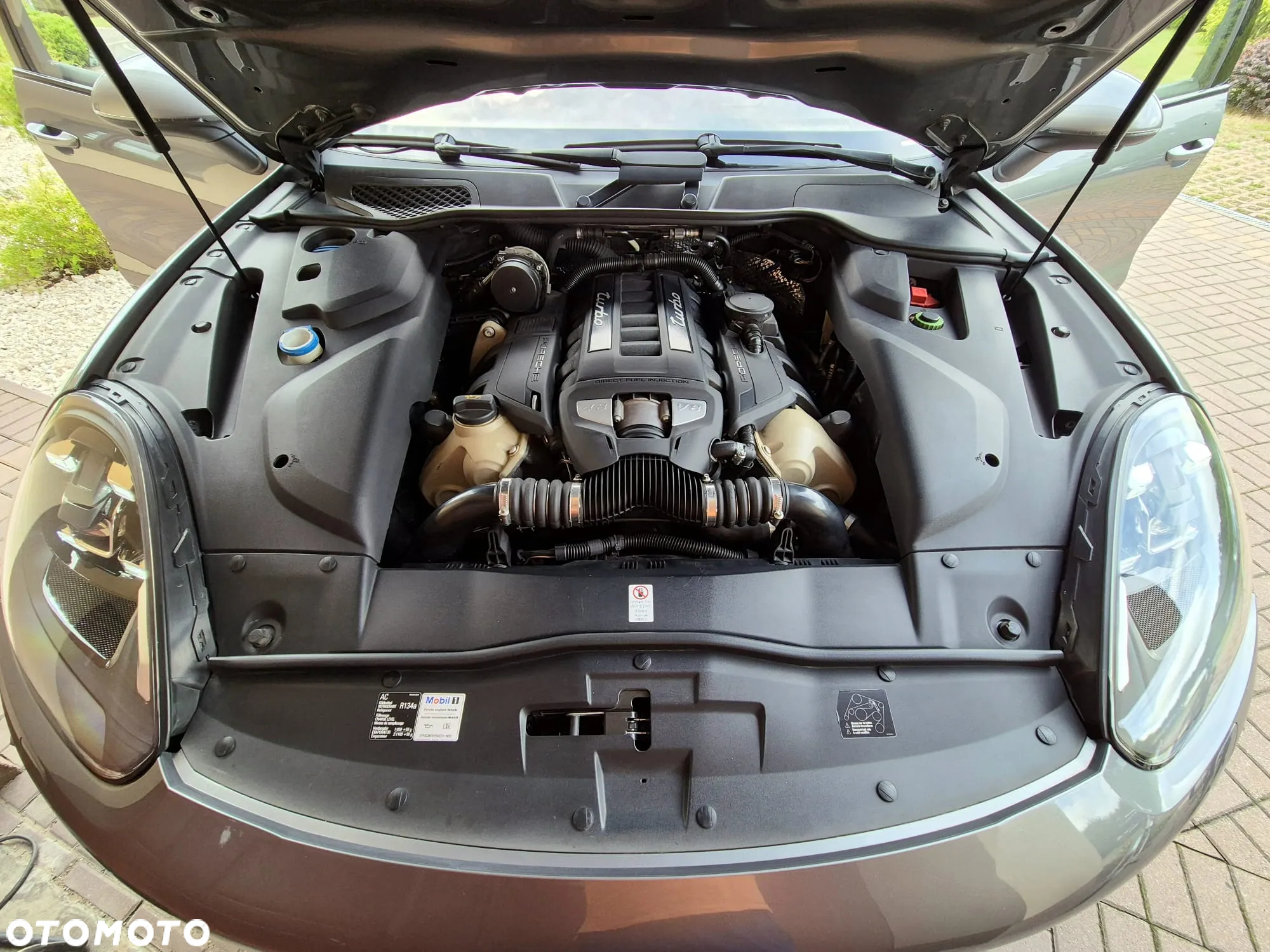 Porsche Cayenne Turbo - 34