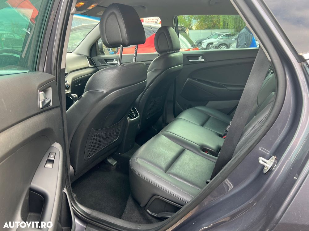 Hyundai Tucson 2.0 CRDI 2WD Style - 24