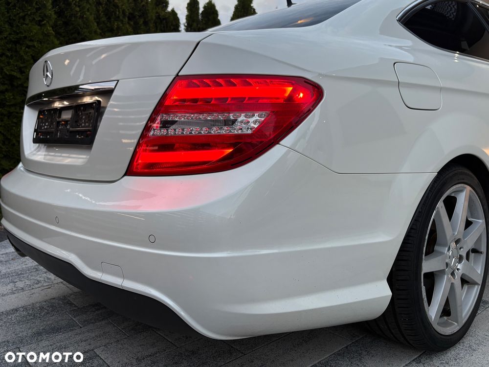 Mercedes-Benz Klasa C 180 (BlueEFFICIENCY) 7G-TRONIC - 33