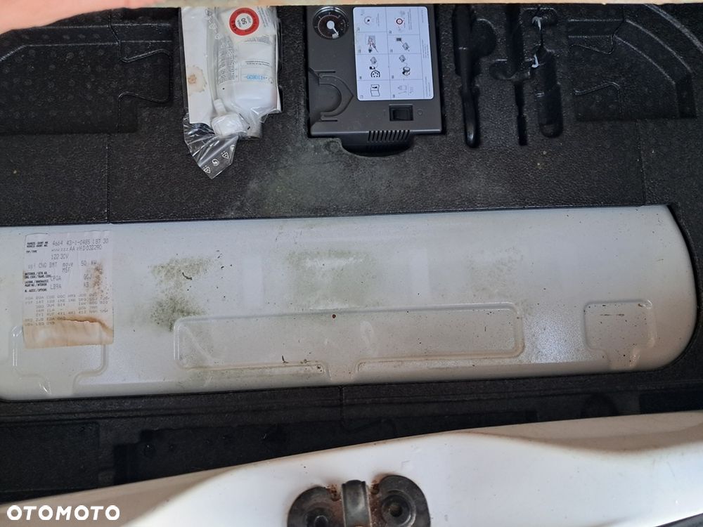 Volkswagen up! Active - 27