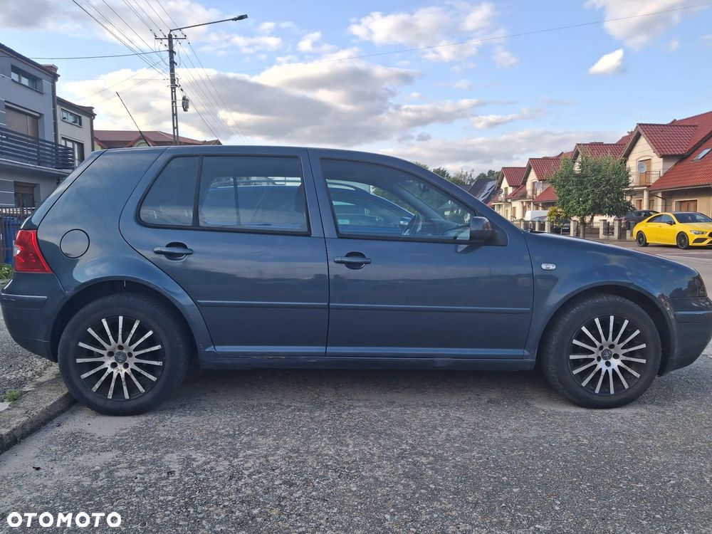 Volkswagen Golf 1.6 Basis - 4
