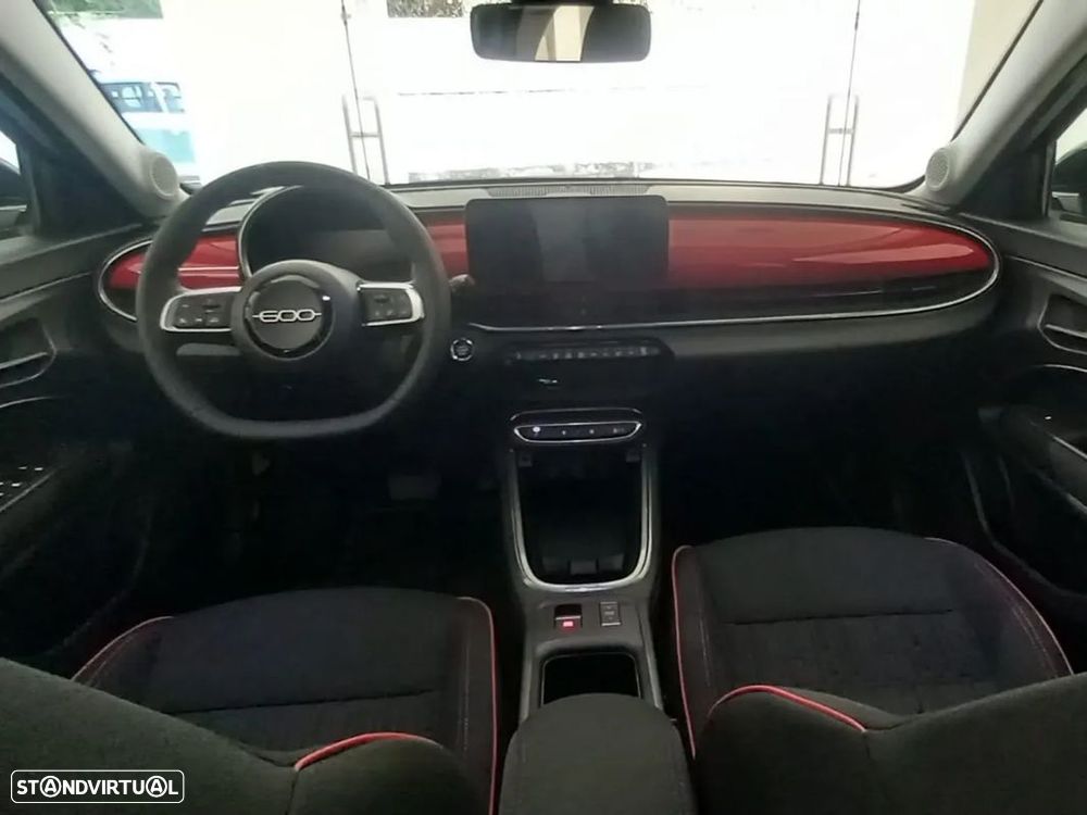Fiat 600e 54 kWh (RED) - 10