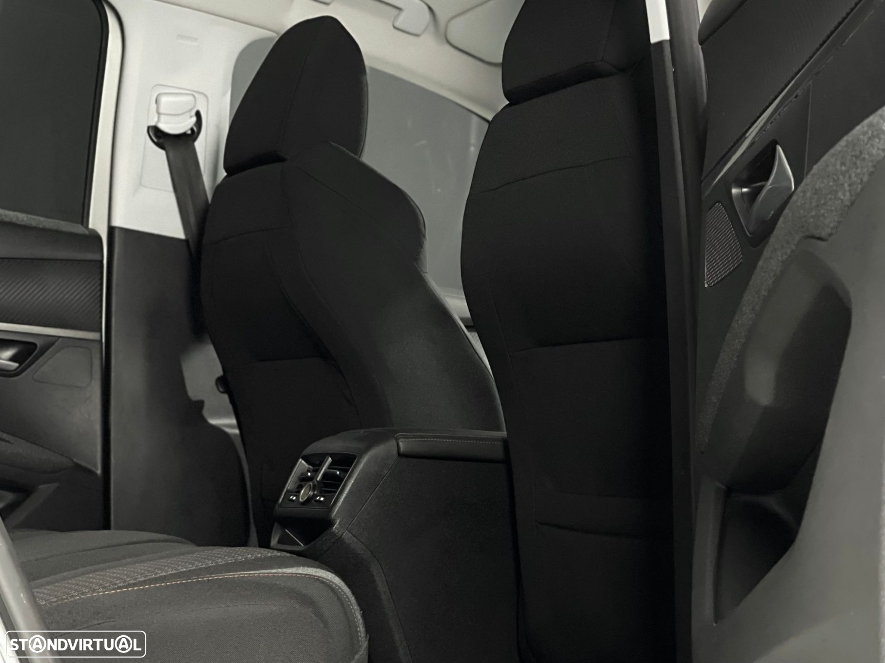 Peugeot 3008 1.5 BlueHDi Active - 4