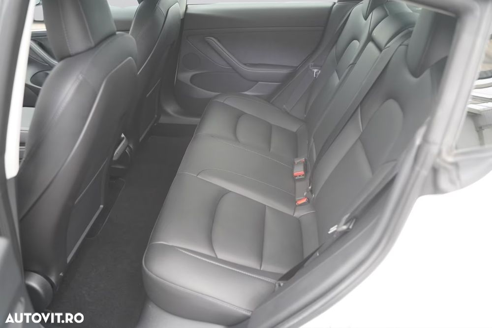 Tesla Model 3 Long Range AWD Premium - 9