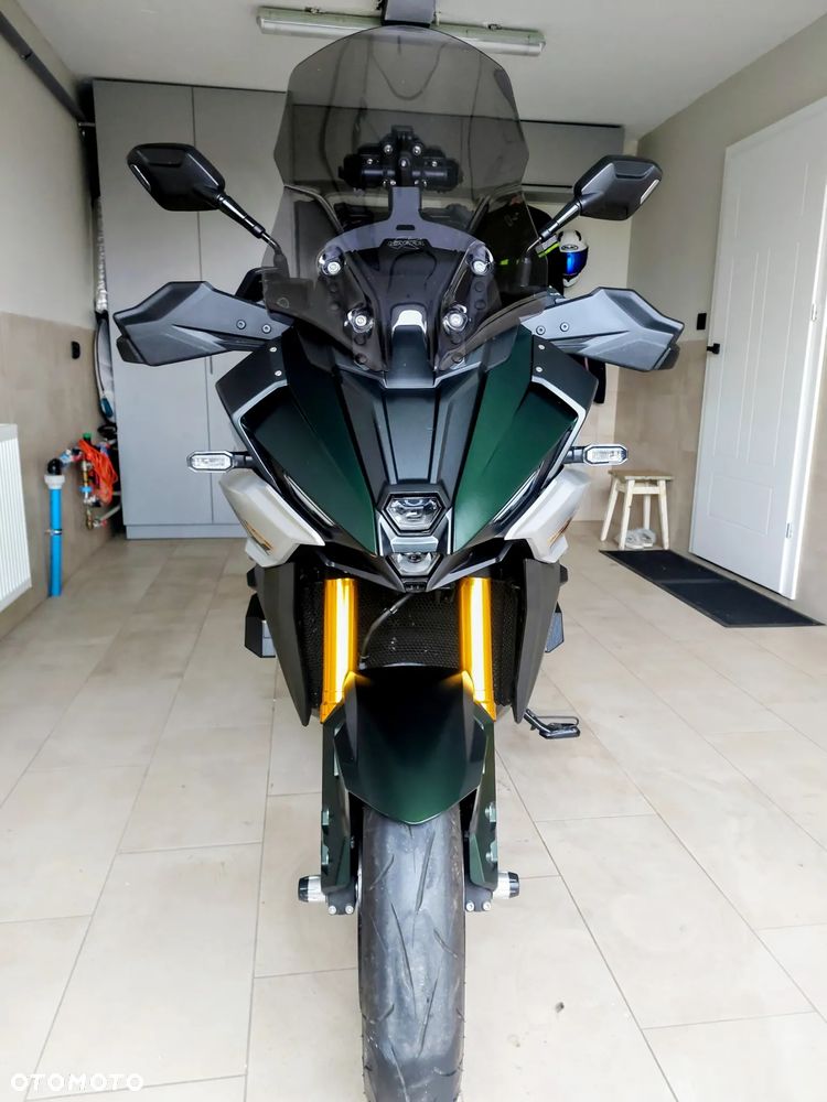 Suzuki GSX 1000 - 8