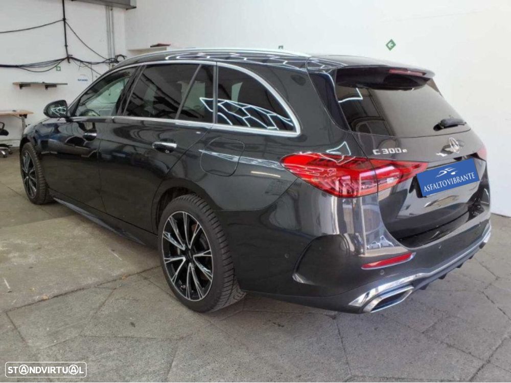 Mercedes-Benz C 300 e T 9G-TRONIC AMG Line - 3