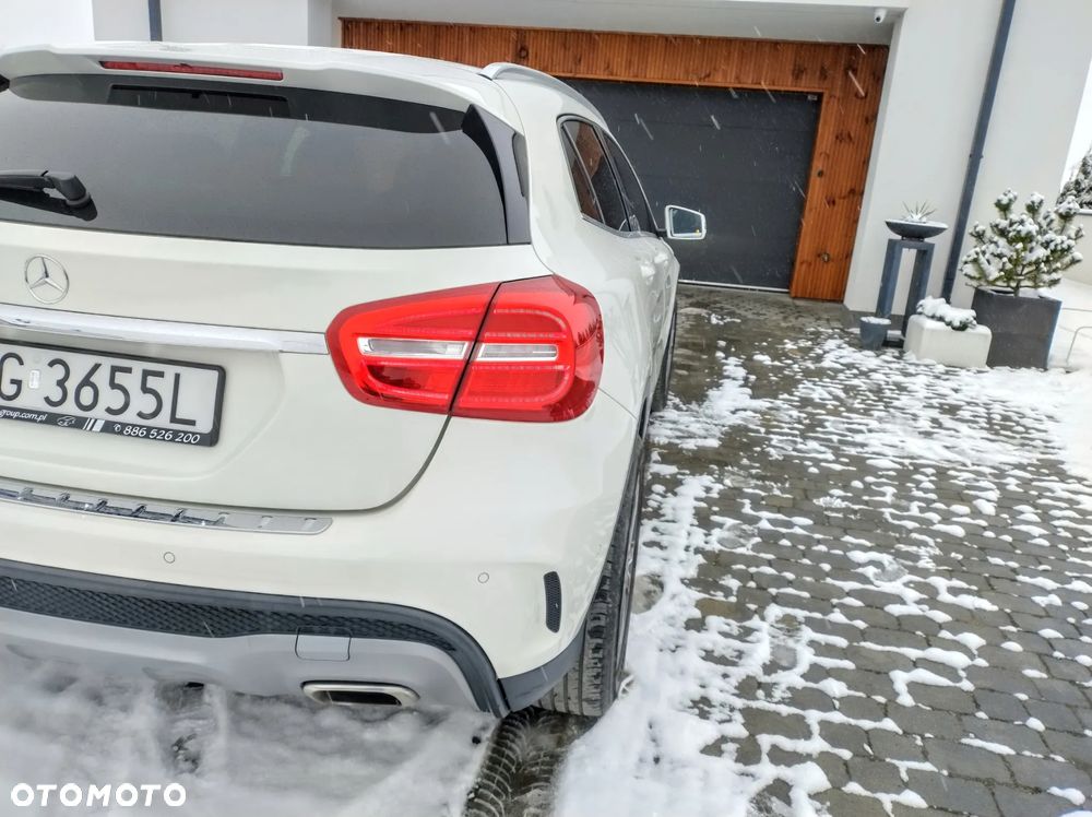 Mercedes-Benz GLA 250 4Matic 7G-DCT AMG Line - 13