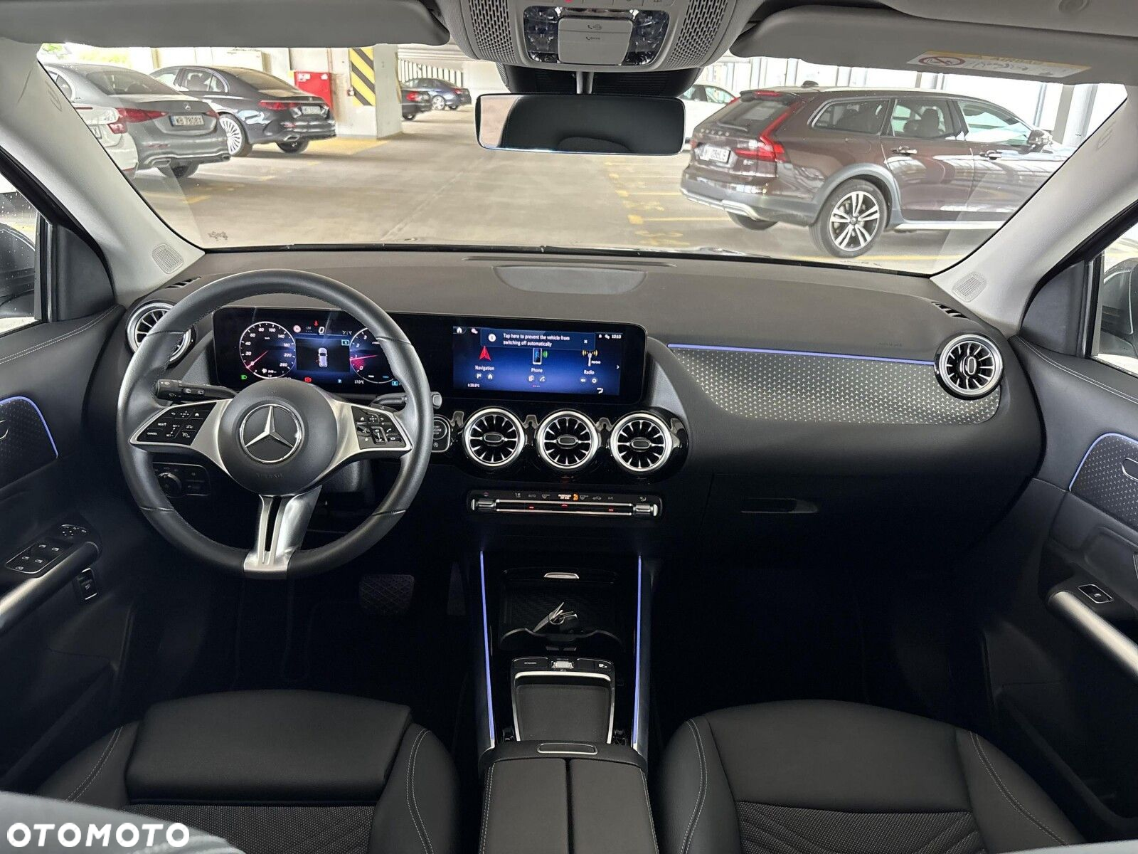 Mercedes-Benz GLA - 13