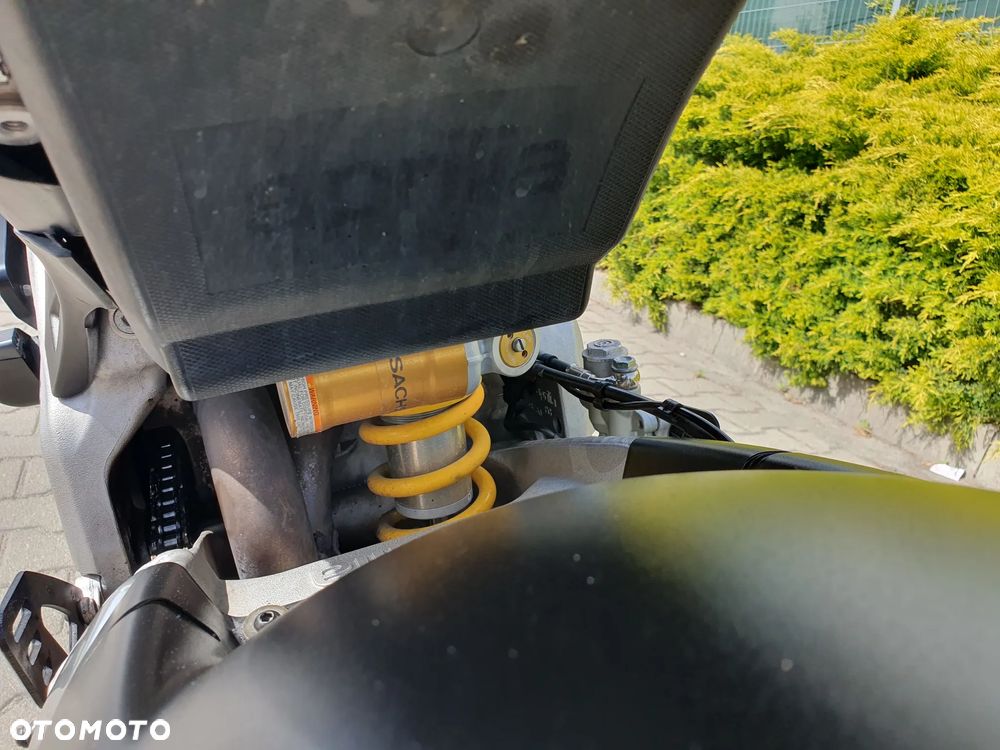 Aprilia RSV - 24