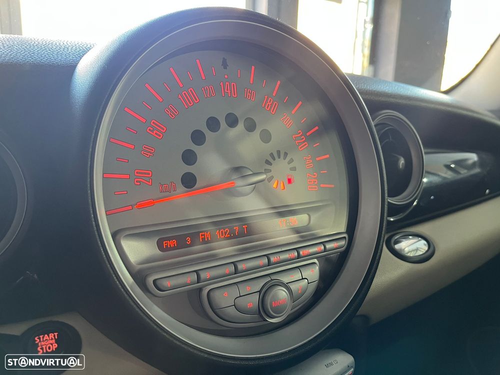 MINI 3 Portas One - 19