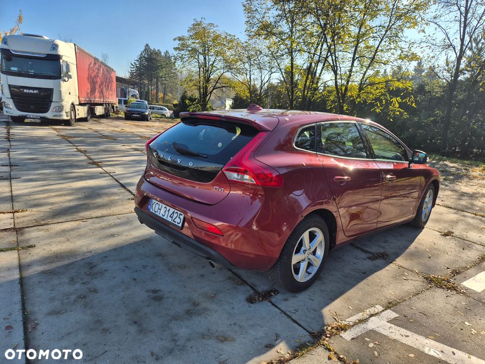 Volvo V40 D4 Kinetic - 4