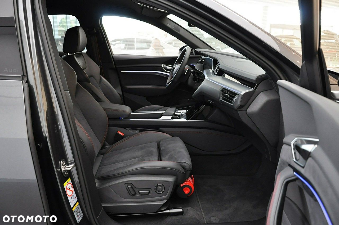 Audi Q8 - 22