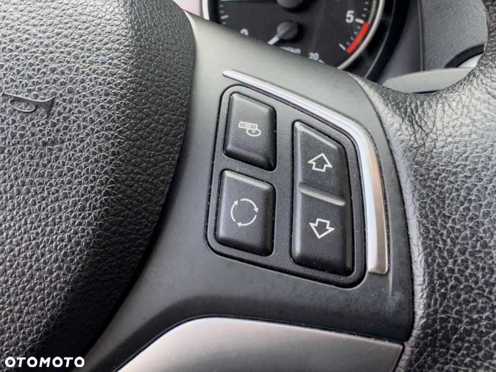 BMW X1 sDrive18d xLine - 24