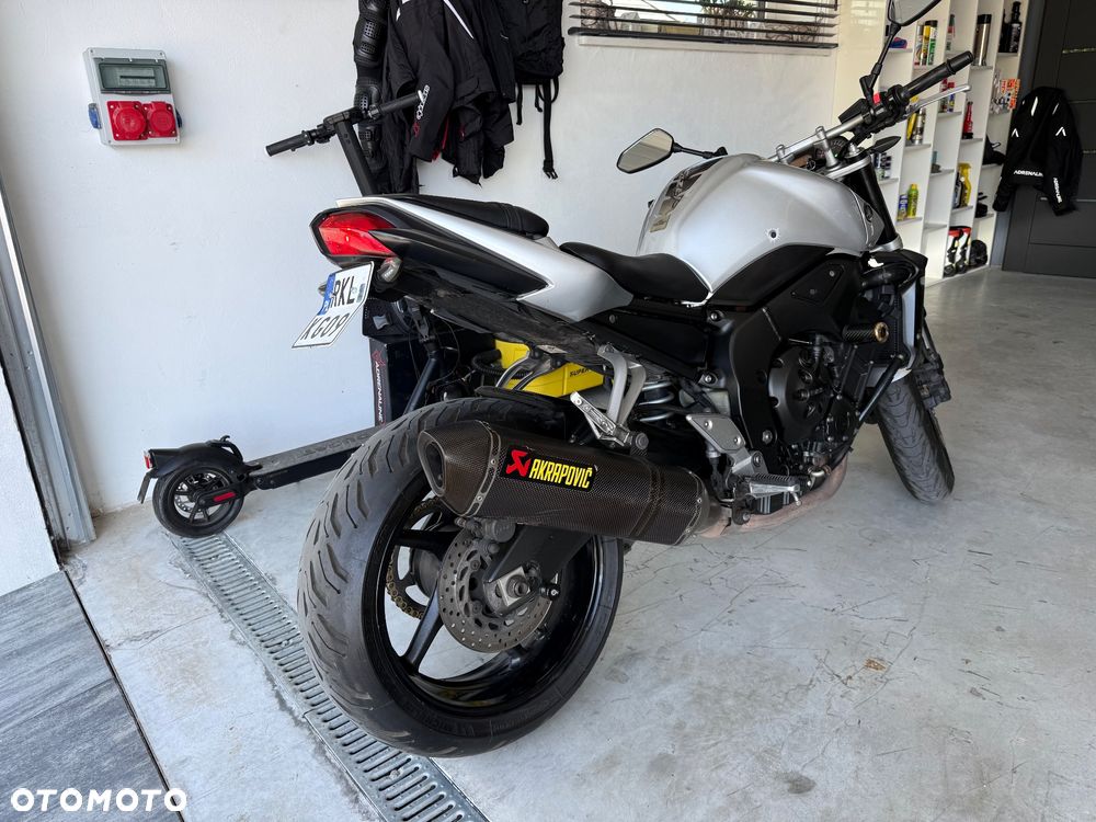 Yamaha FZ - 13