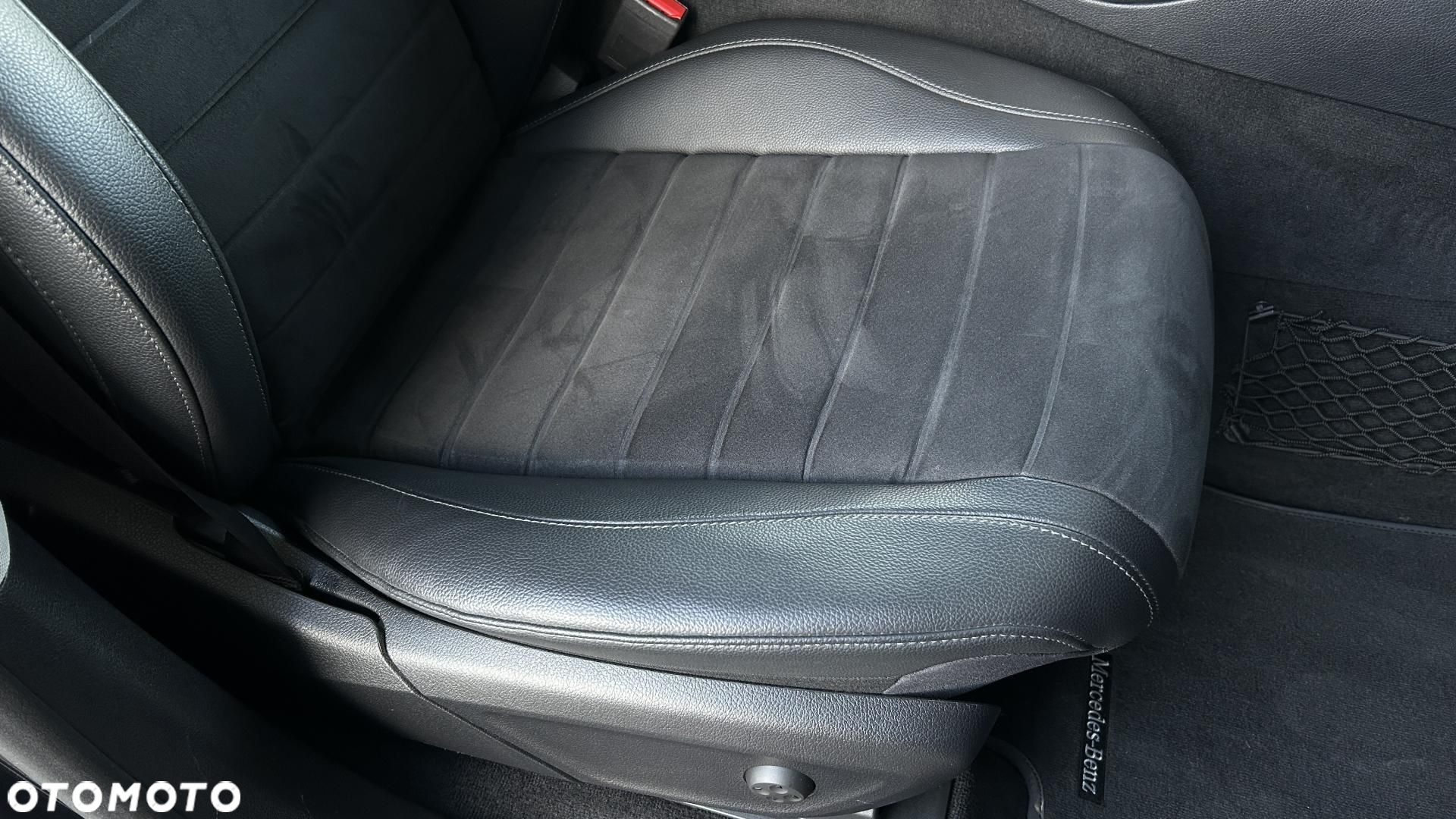 Mercedes-Benz GLE 300 d 4-Matic - 24