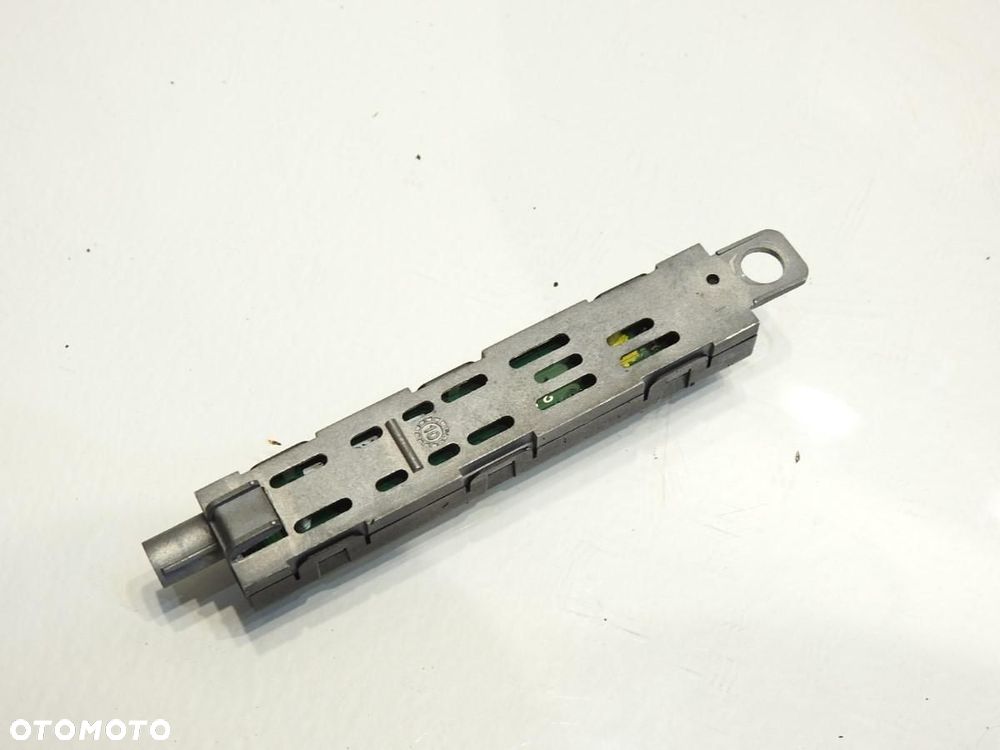 WZMACNIACZ ANTENY SKODA OCTAVIA II LIFT 5L6035577 - 3