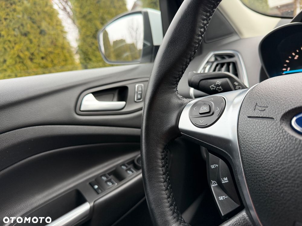 Ford Kuga 2.0 TDCi 4x4 Titanium - 29