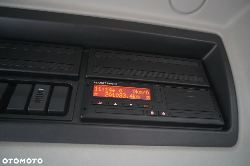 Renault C280 DTI 8 / HDS Fassi 5,6 t / Zasięg 8 m / Platforma 15 EPAL - 24