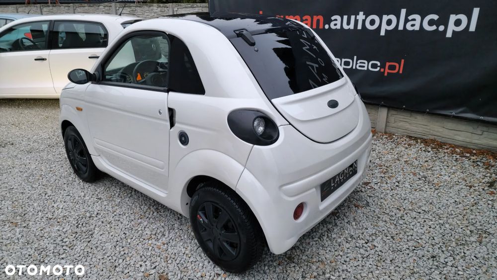 Microcar DUE - 8