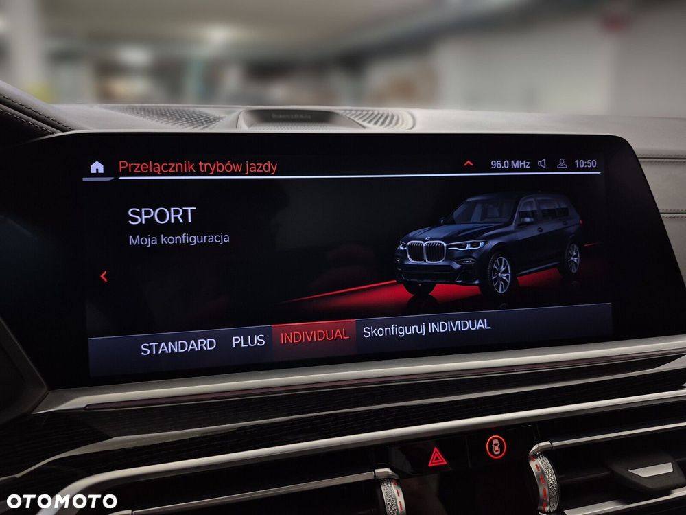 BMW X7 M50d sport - 37