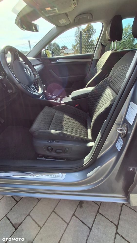 Skoda Superb 2.0 TDI SCR Style DSG - 21