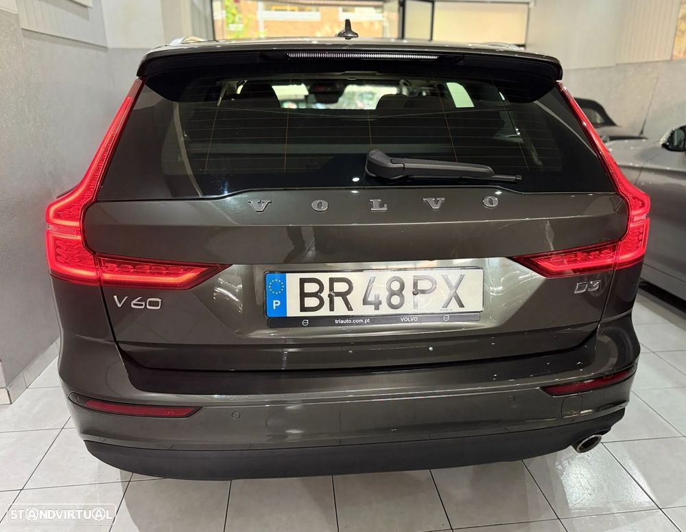 Volvo V60 D3 Momentum Pro - 9