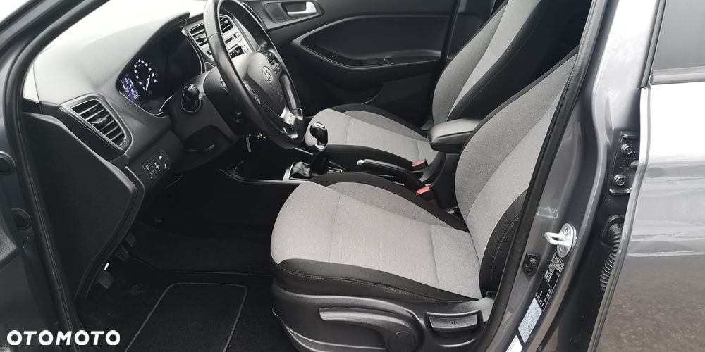 Hyundai i20 blue 1.2 Advantage+ - 30