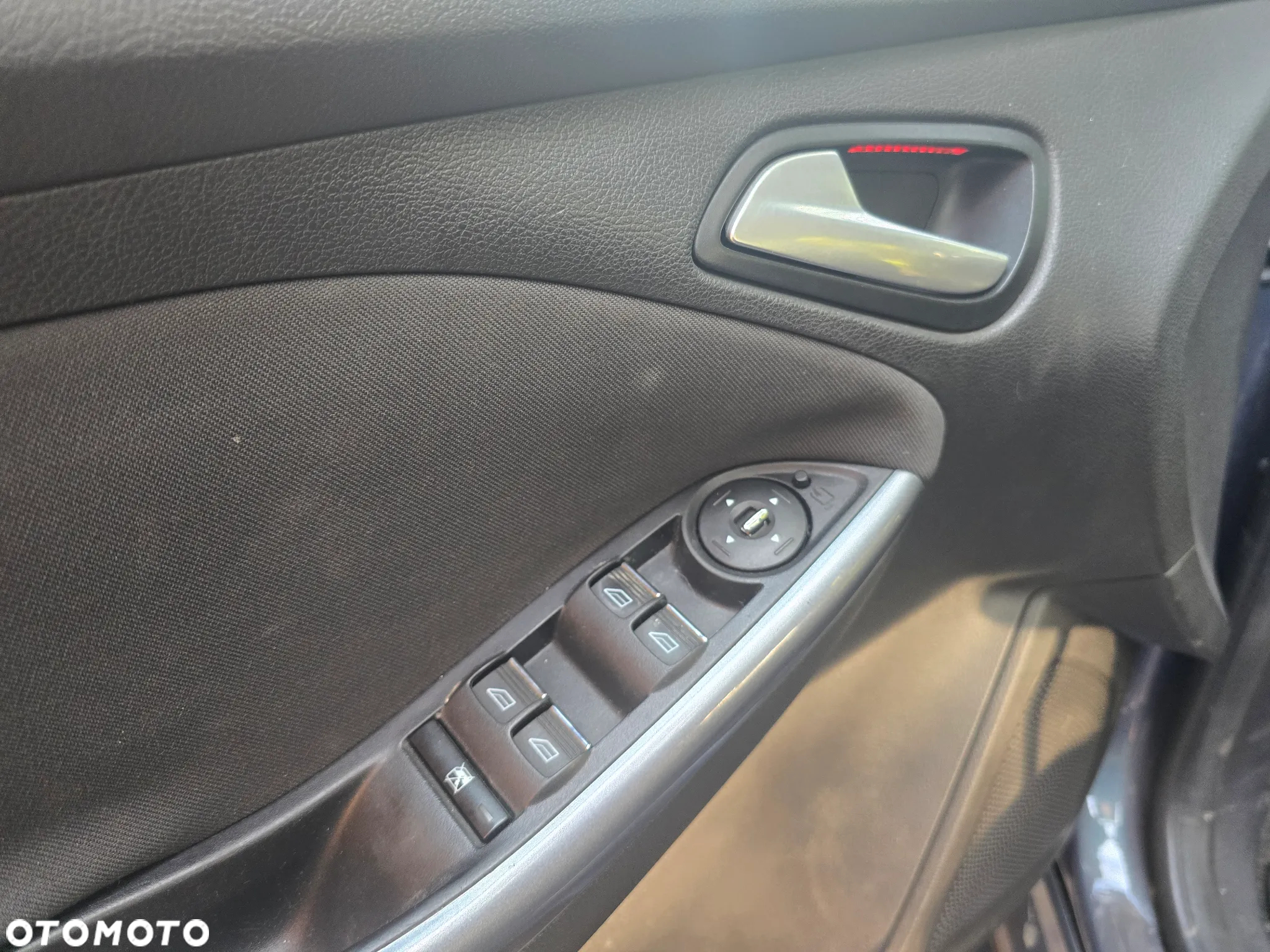Ford Focus 1.6 TDCi DPF Titanium - 12